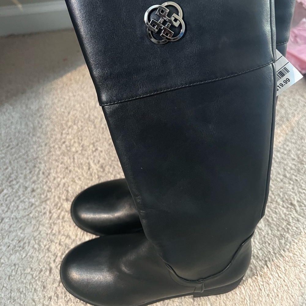 Black boots perfect for the fall